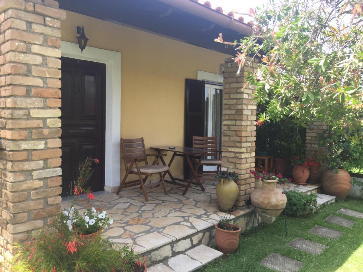 Villa Tina Country Beach Apartments 阿查拉维 外观 照片
