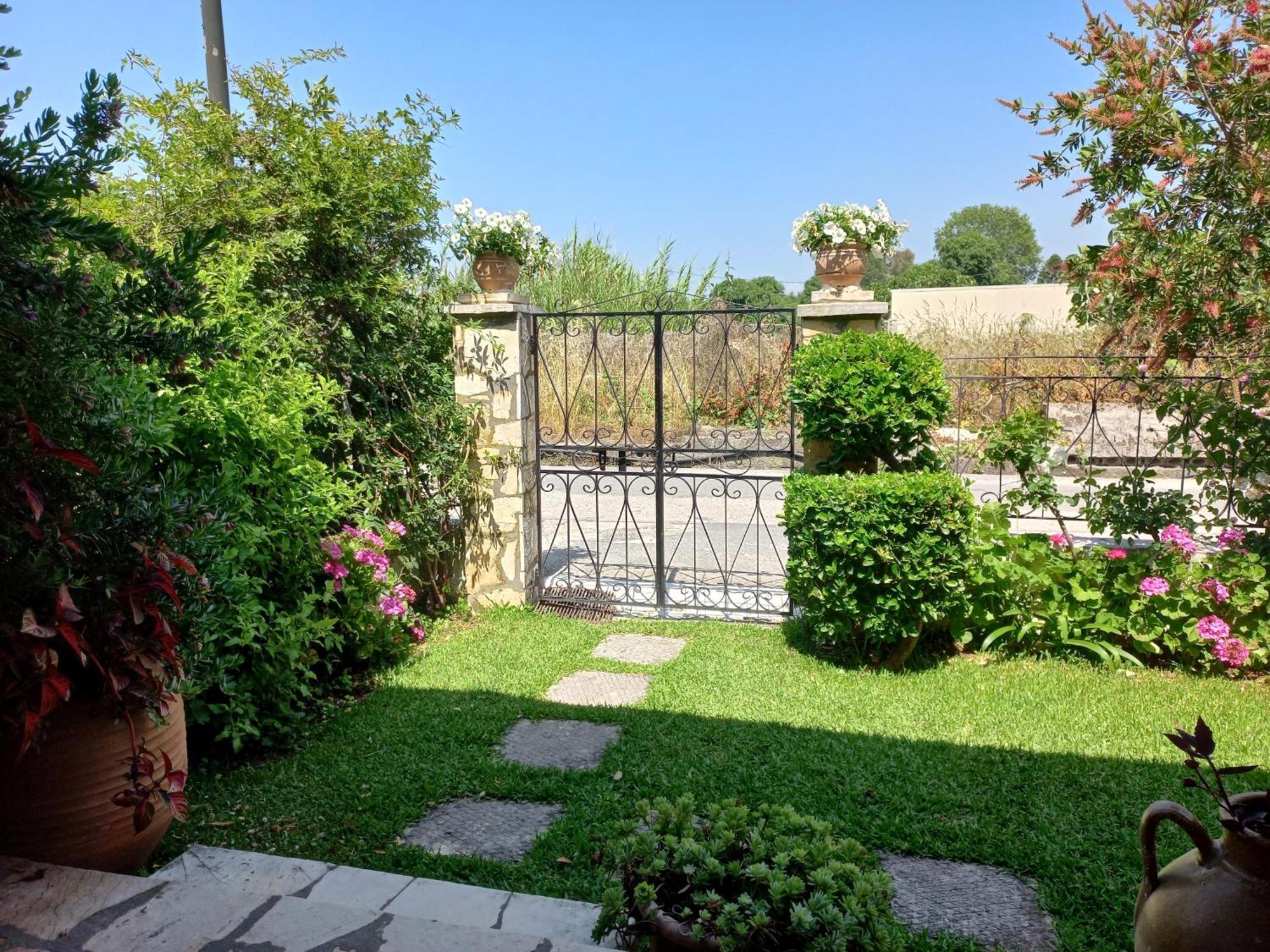 Villa Tina Country Beach Apartments 阿查拉维 客房 照片