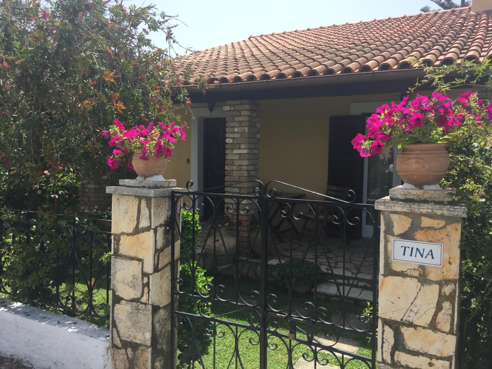 Villa Tina Country Beach Apartments 阿查拉维 客房 照片